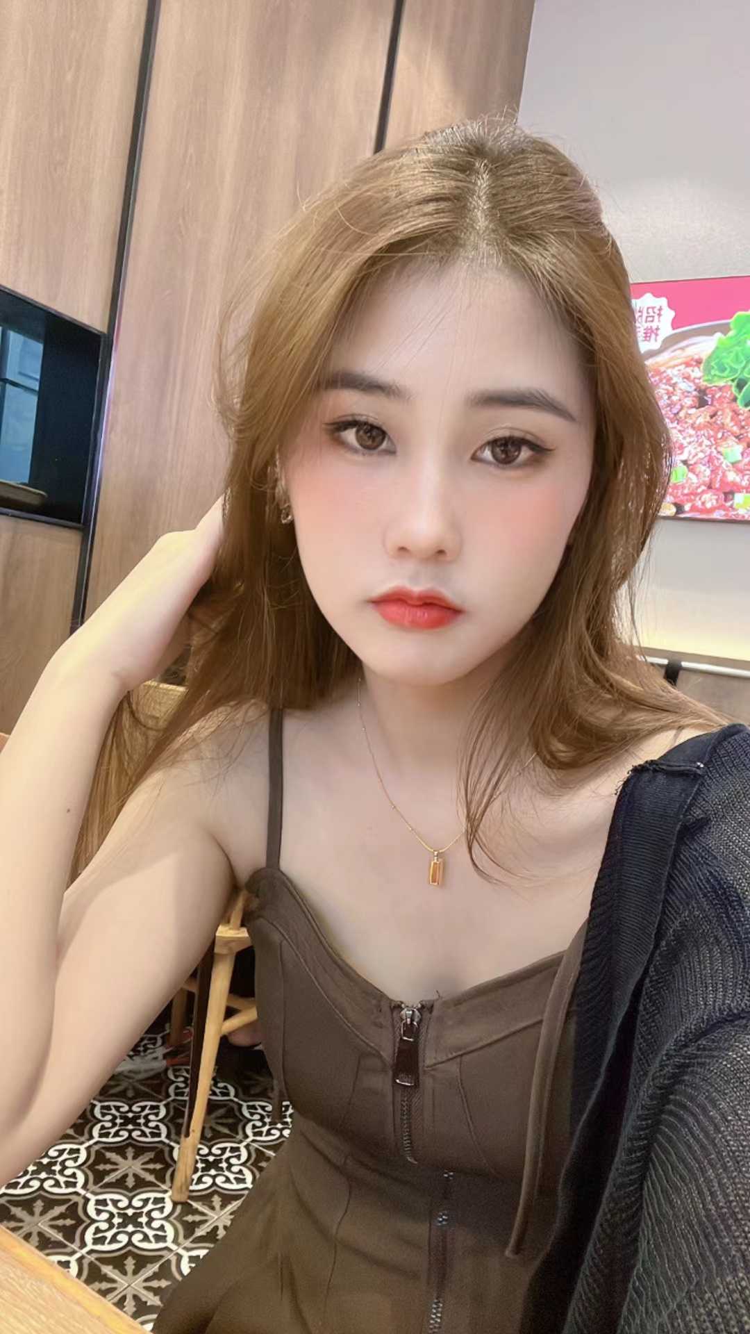 货真价实，值得体验，美女高贵优雅