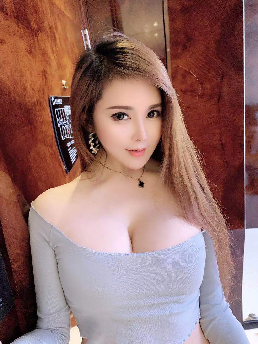 长沙雨花区漂亮的大波妹