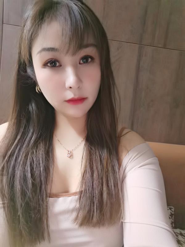 御姐服务控，体验被宠爱的感觉