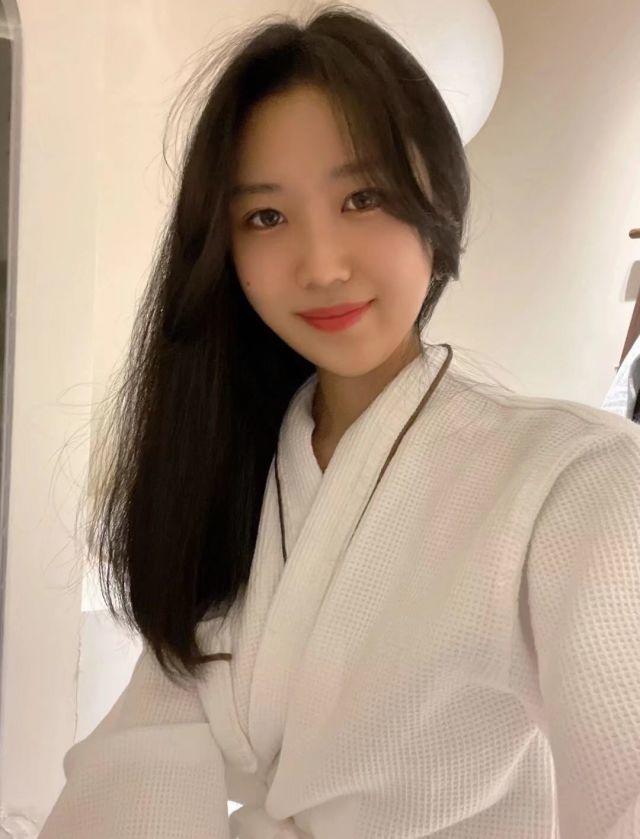 成华区人美声甜，身材性感，胸大屁股大的妹子