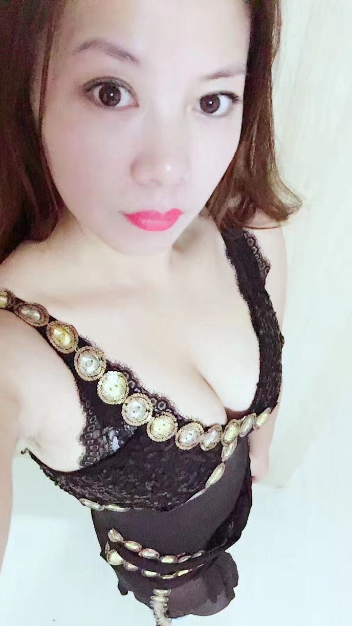 秦淮区38d大波玲珑妹子