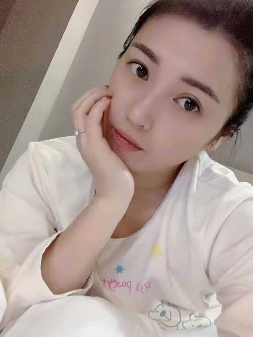 年轻漂亮，软软的妹妹