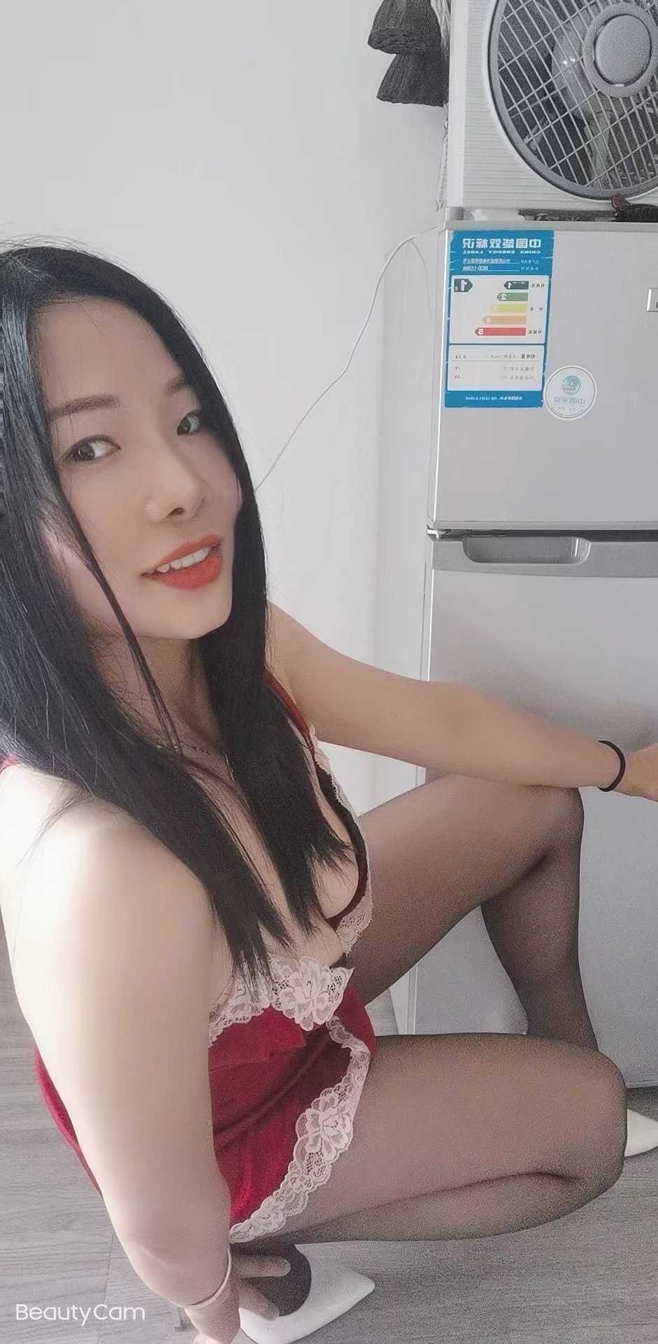 盘龙区金星立交桥附近大胸熟妇