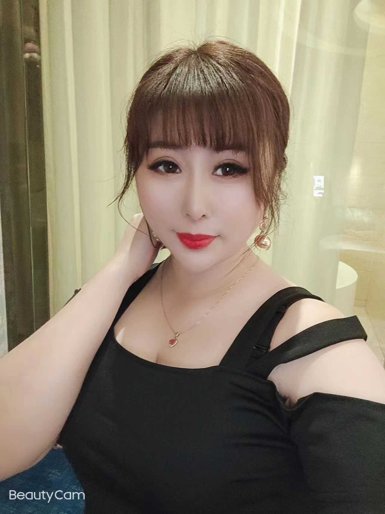 单身小少妇服务好温柔