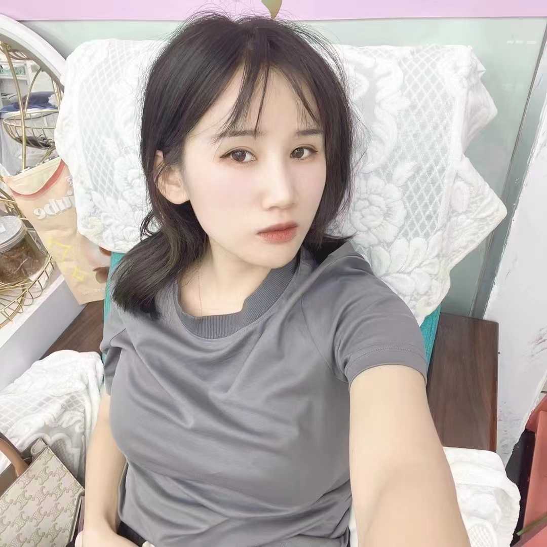 做兼职的小姐姐