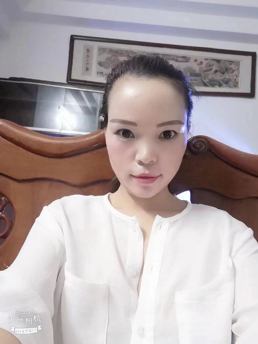 活好健谈，不催人