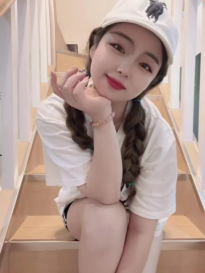 管城区年轻兼职美女