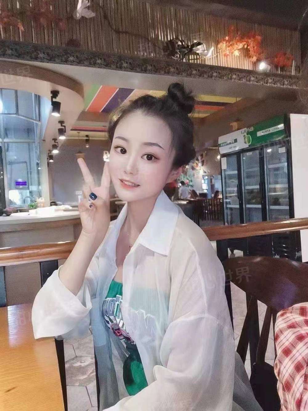 胸大的00后，欲罢不能