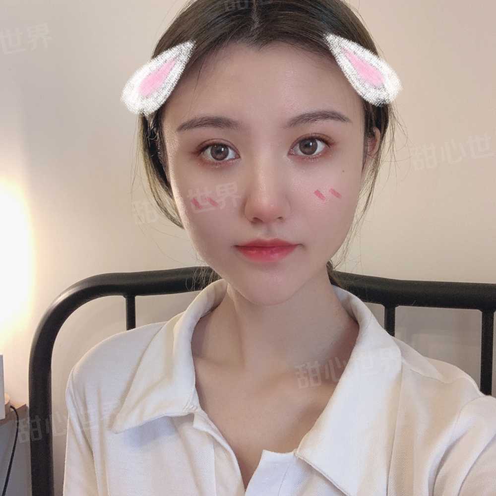 外表清纯，内心热情似火