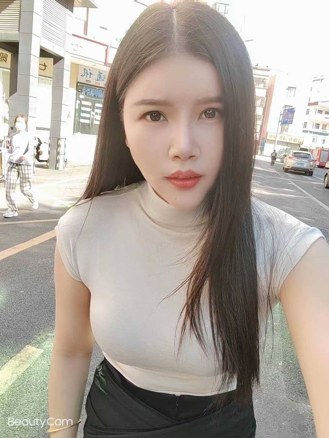 时尚性感新人兼职小姐姐