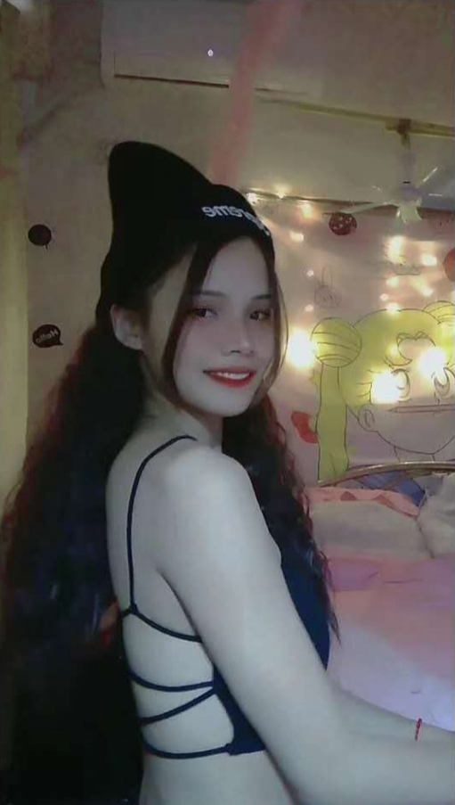 胸大 ，火辣风Sao，可后入