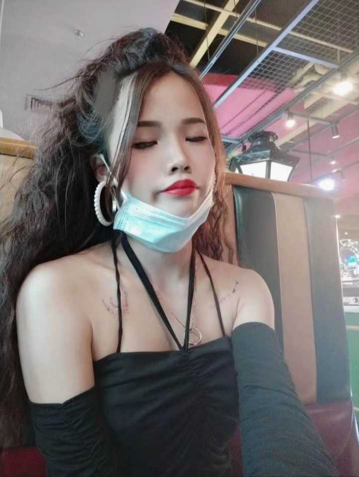 胸大 ，火辣风Sao，可后入