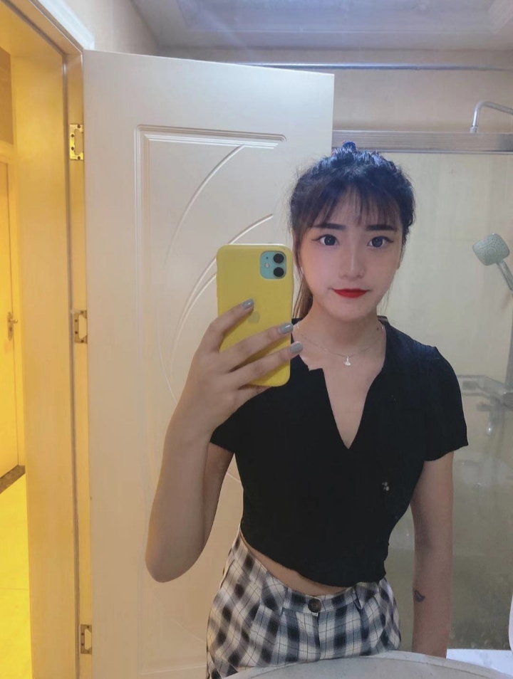 18岁，下面非常紧，值得一去