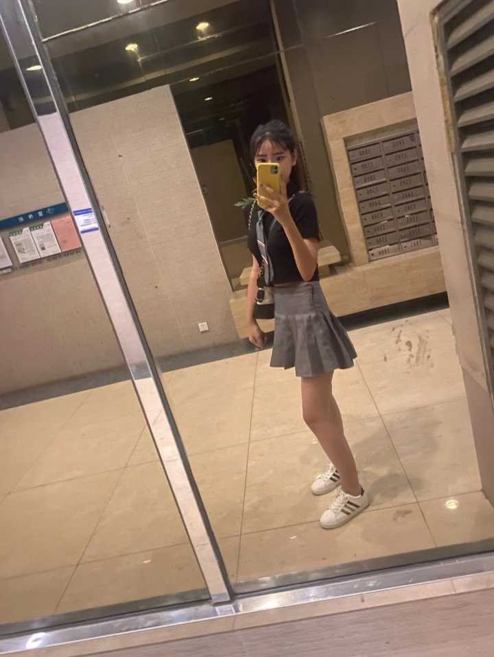 18岁，下面非常紧，值得一去