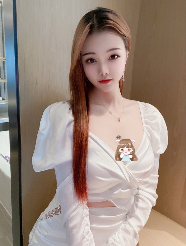 大奶妹子，身材很棒