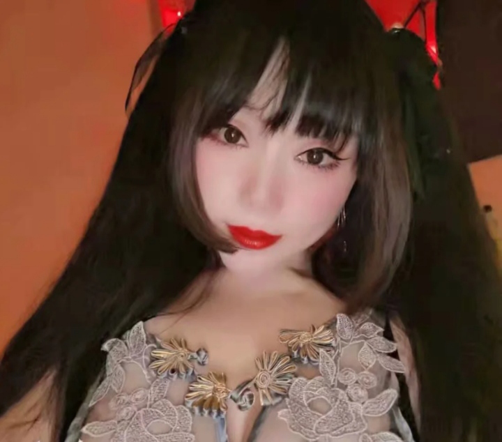 奶子大，屁股大，艹起爽歪歪