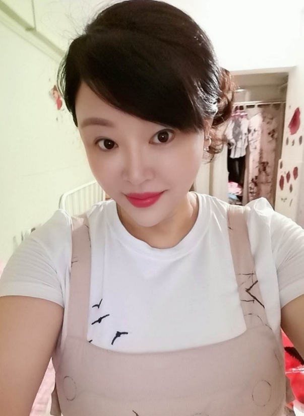 活好，不催人，边干边打屁股