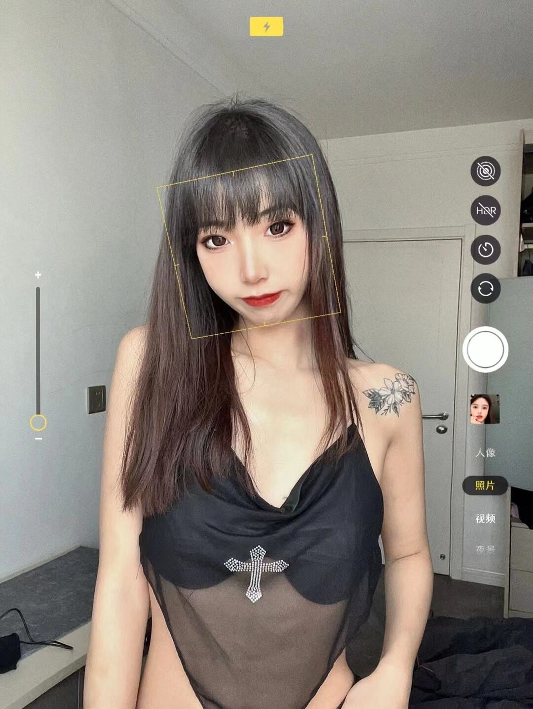 清纯在校学生妹，身材一流，活好听话