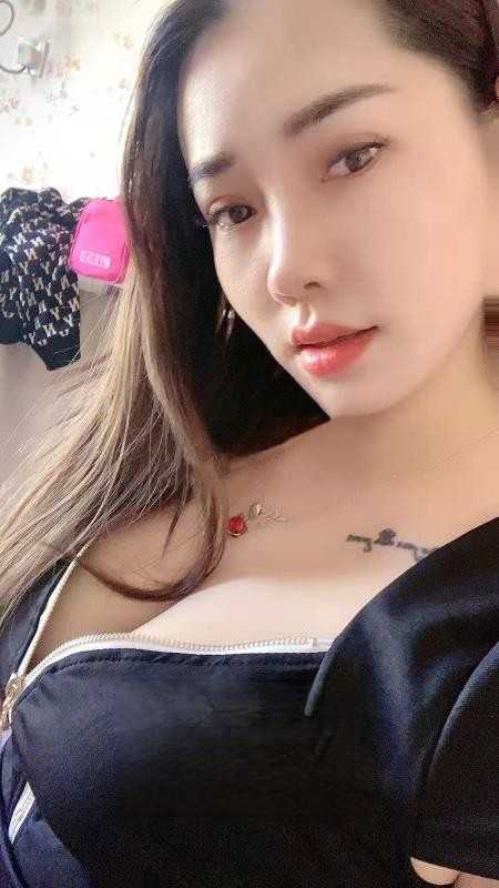 后入时撅着屁股迎接你