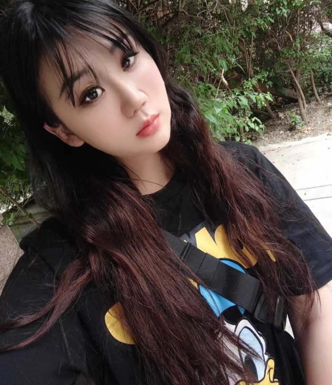 健谈，气质不错，做起来很Sao