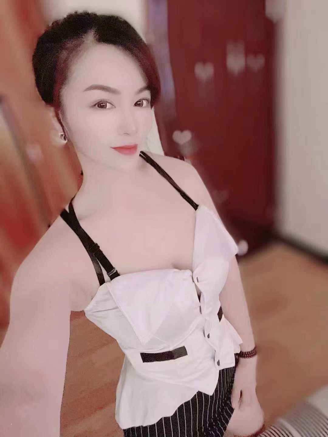 性感少妇，风Sao十足