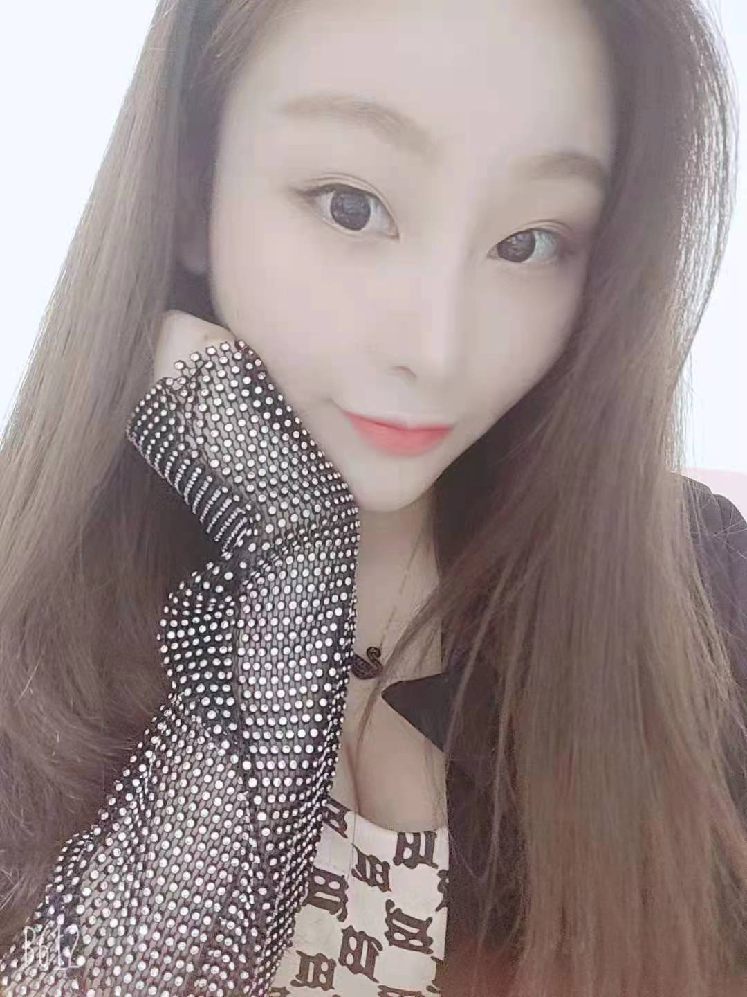 深圳漂亮小姐姐依依兼职在线