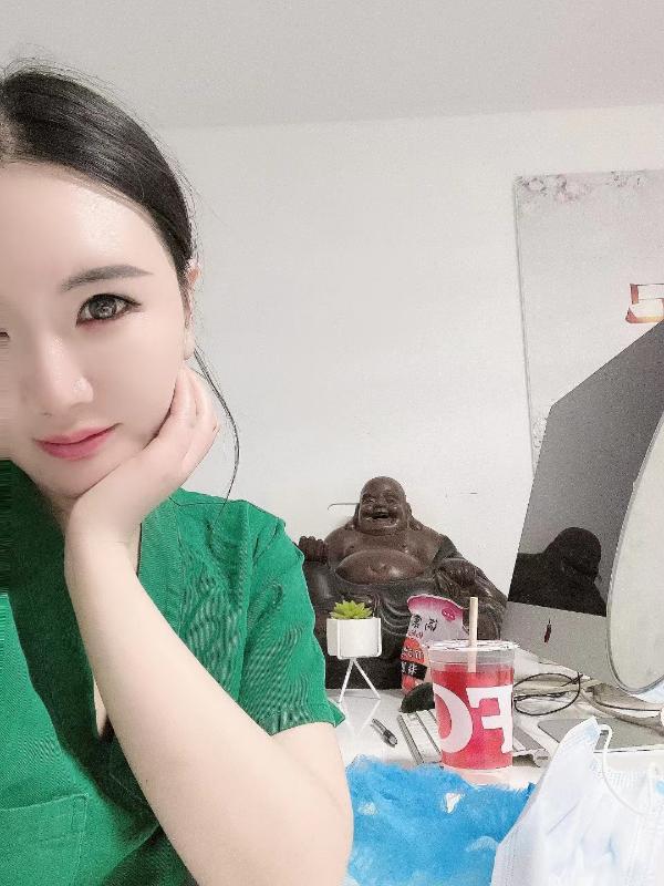 再刷护士兼职美女