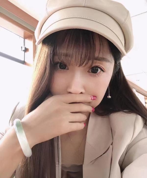 锡山气质美女小碗
