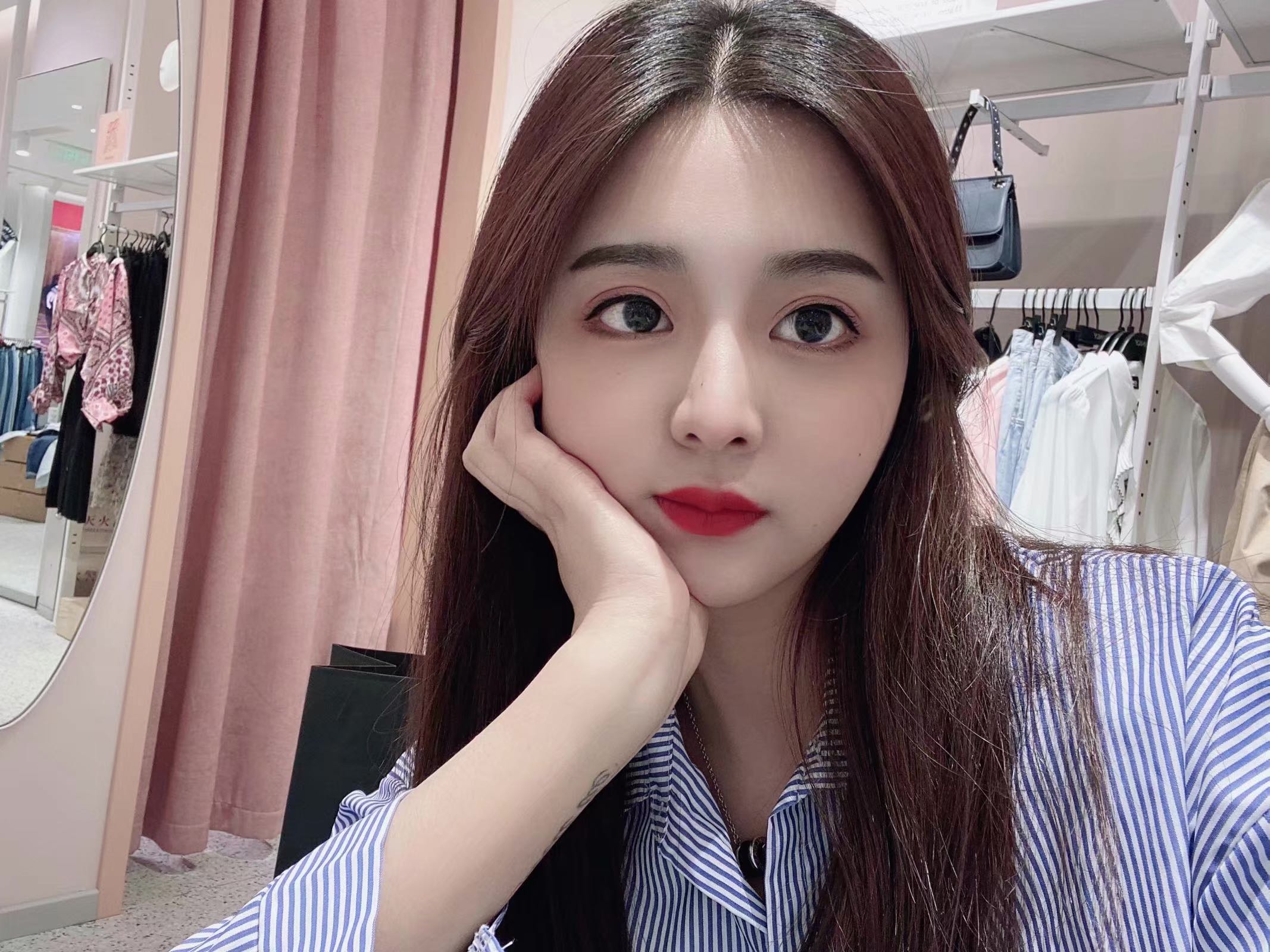 邻家小可爱，据说兼职才下水不久，良心推荐