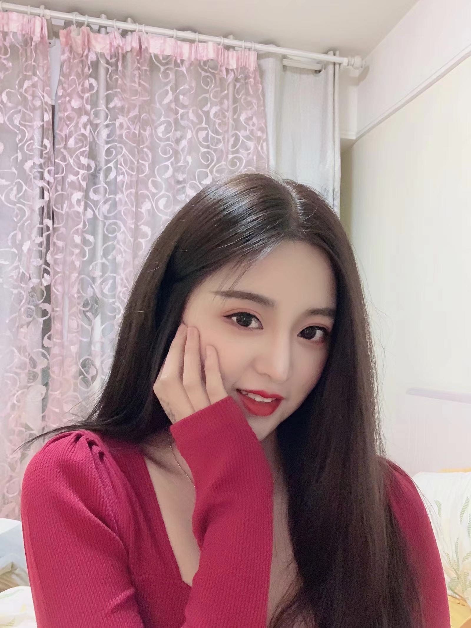 邻家小可爱，据说兼职才下水不久，良心推荐