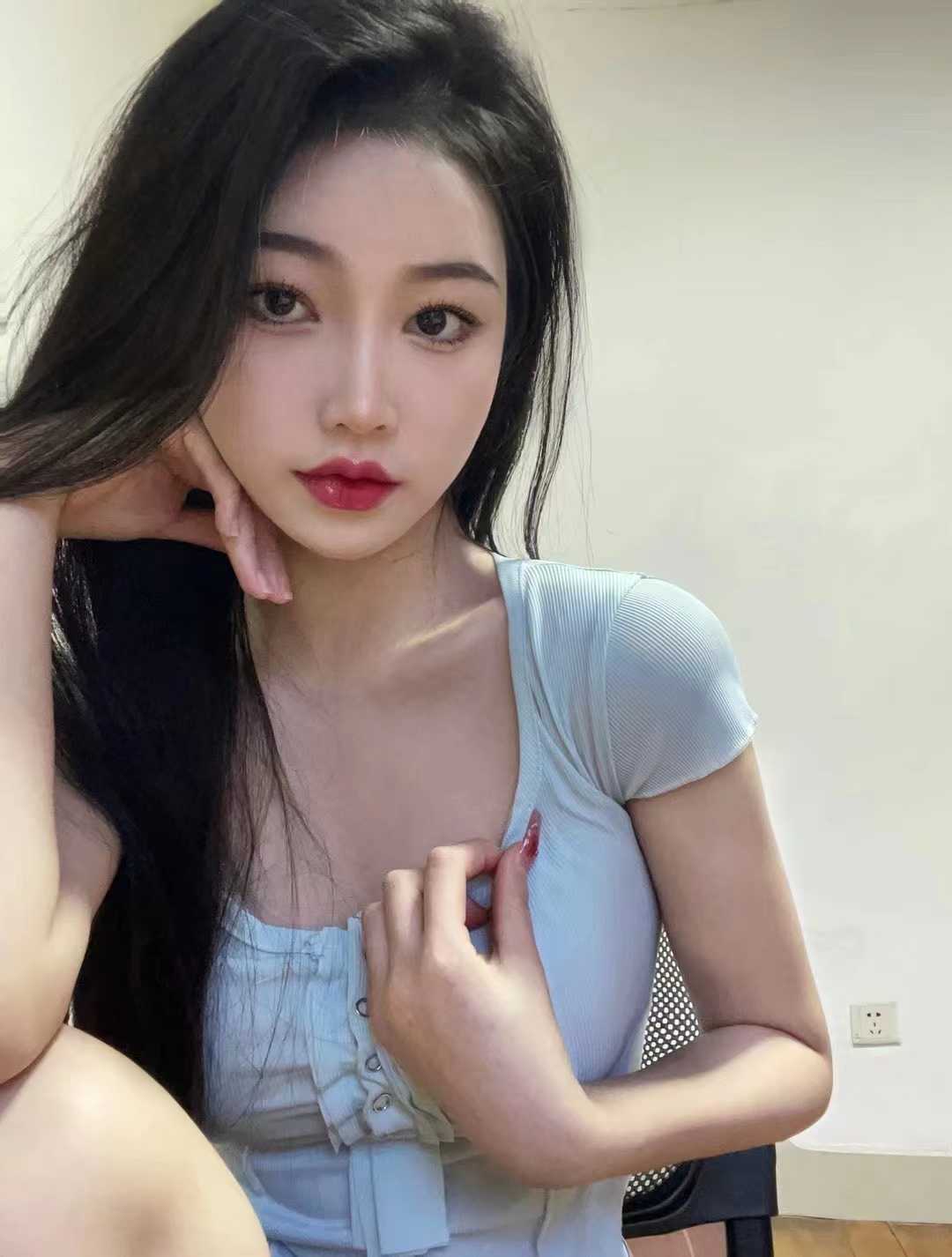 上海嫩模兼职水妹妹