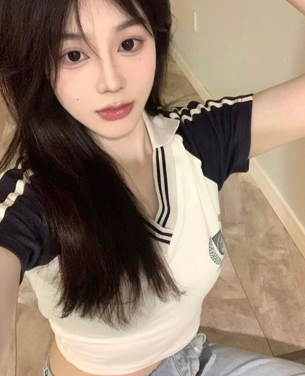 珠海拱北高端网红全裸kb会所