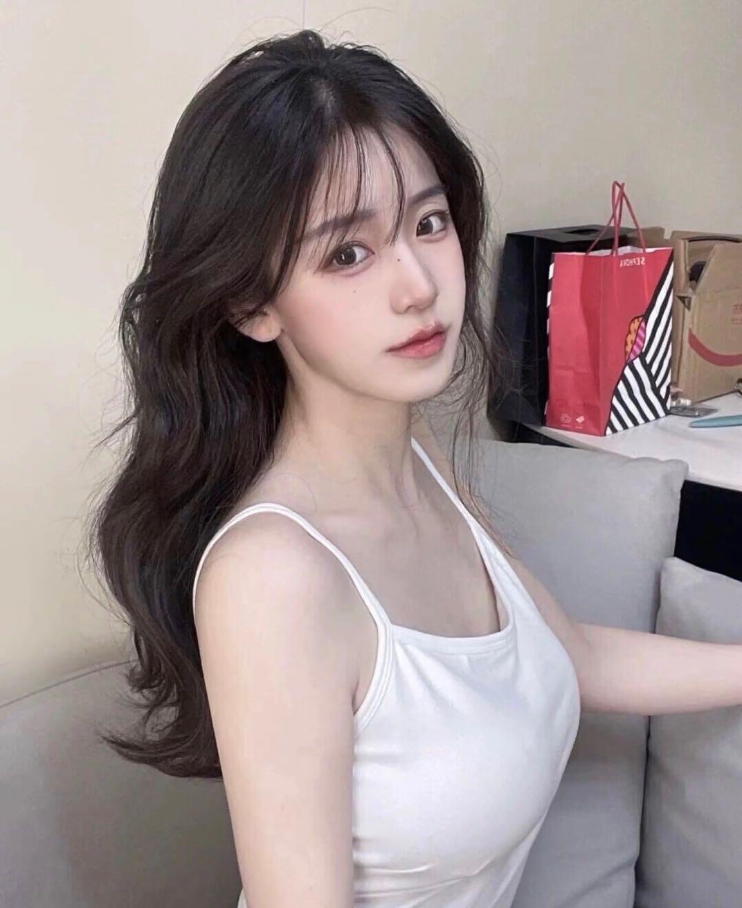 珠海拱北高端网红全裸kb会所