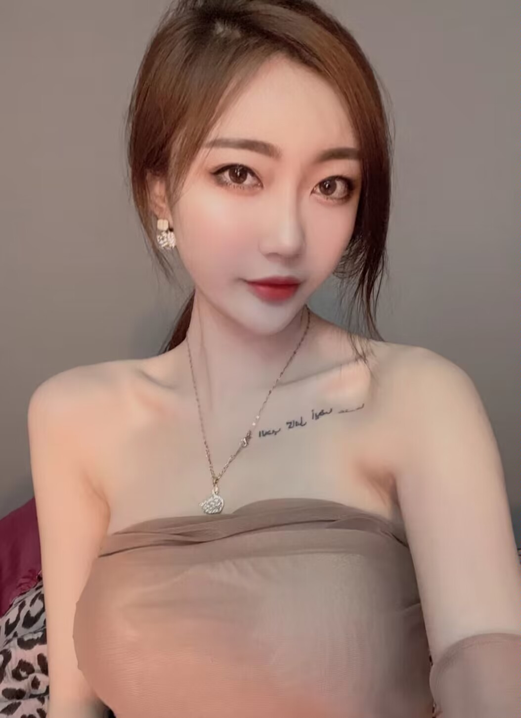 性感高挑兼职性感美女