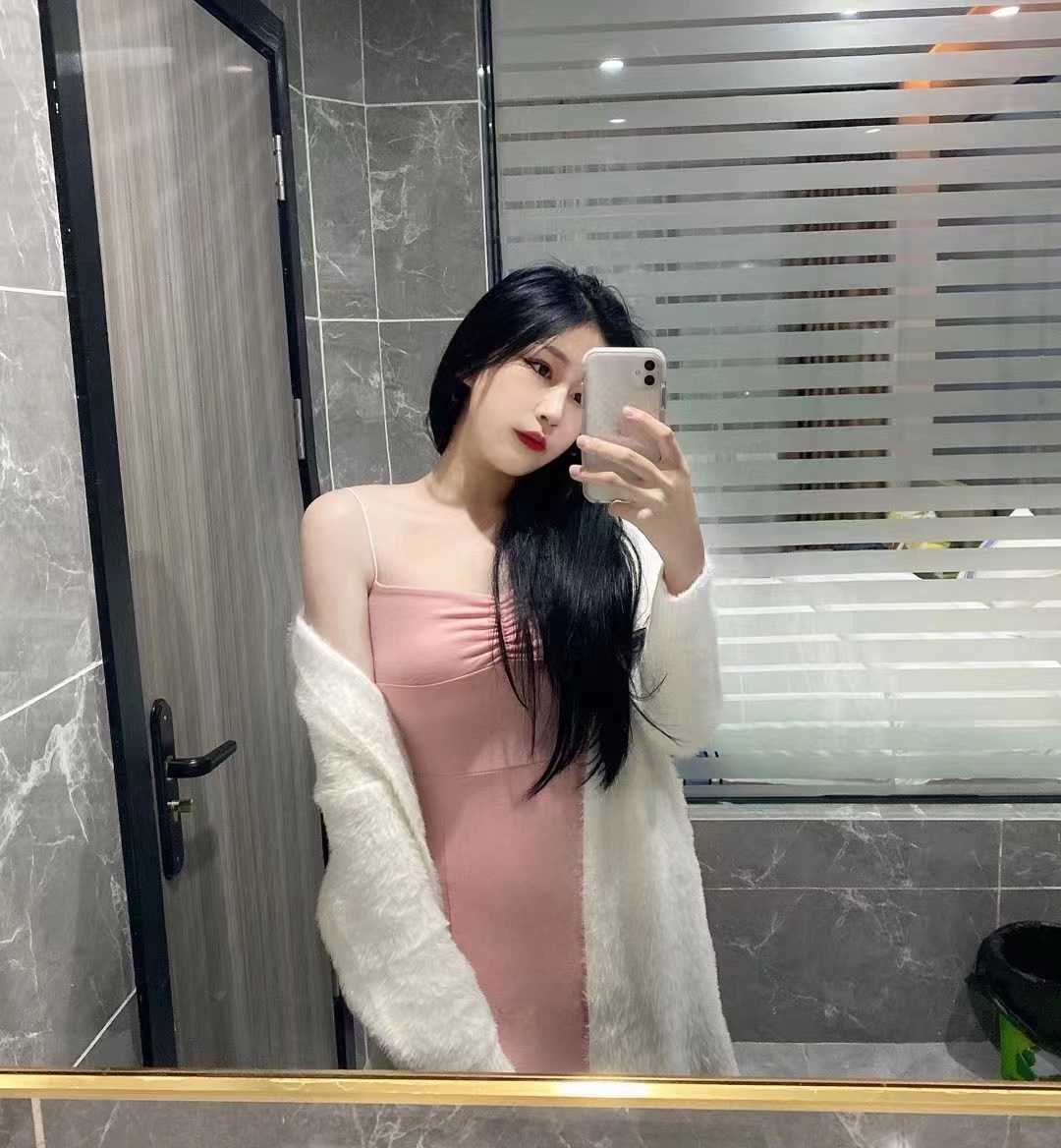 朋友推荐漂亮的小姐姐