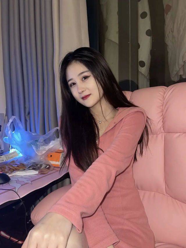 秦淮区龙蟠中路萌妹子