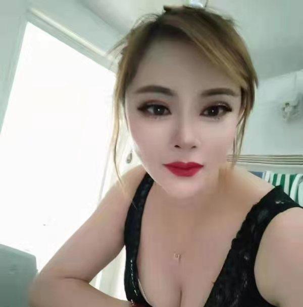 饥渴型风情万种小少妇