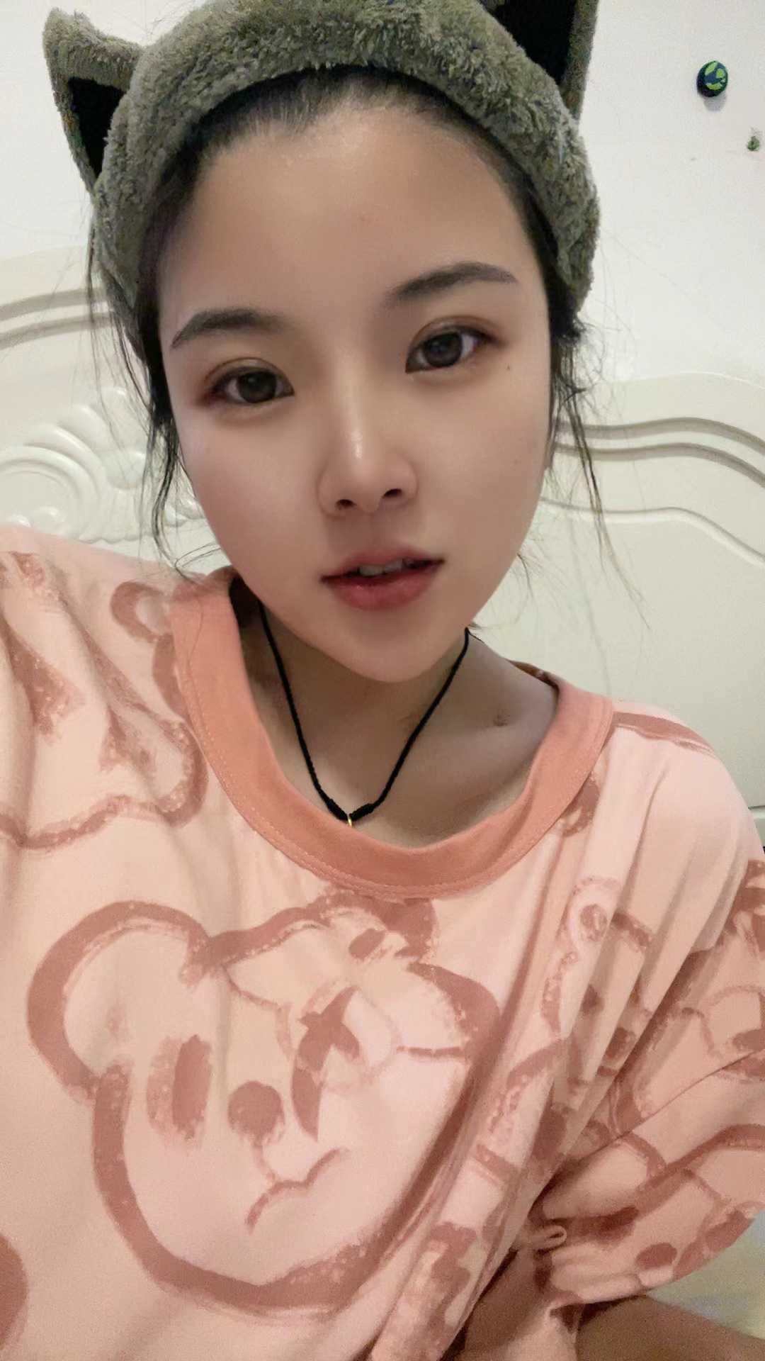 妹妹个人下班在家兼职