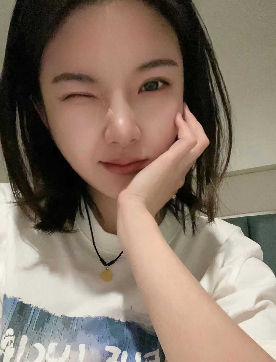 妹妹个人下班在家兼职