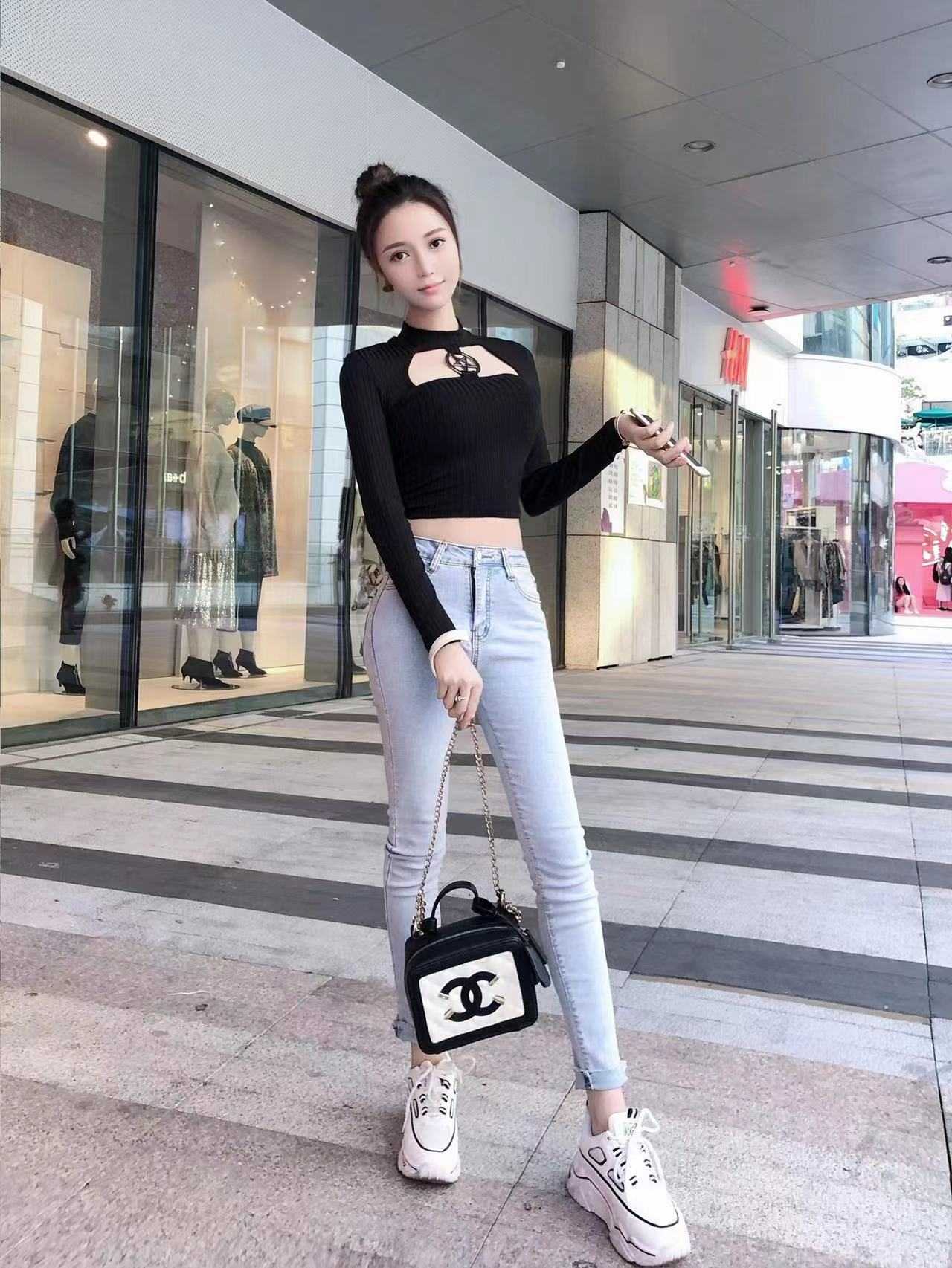 江宁性感长腿小姐姐