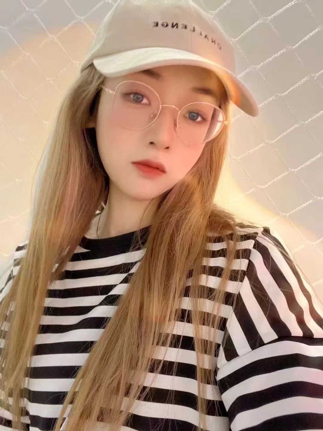 岳麓区小妹妹，很年轻漂亮