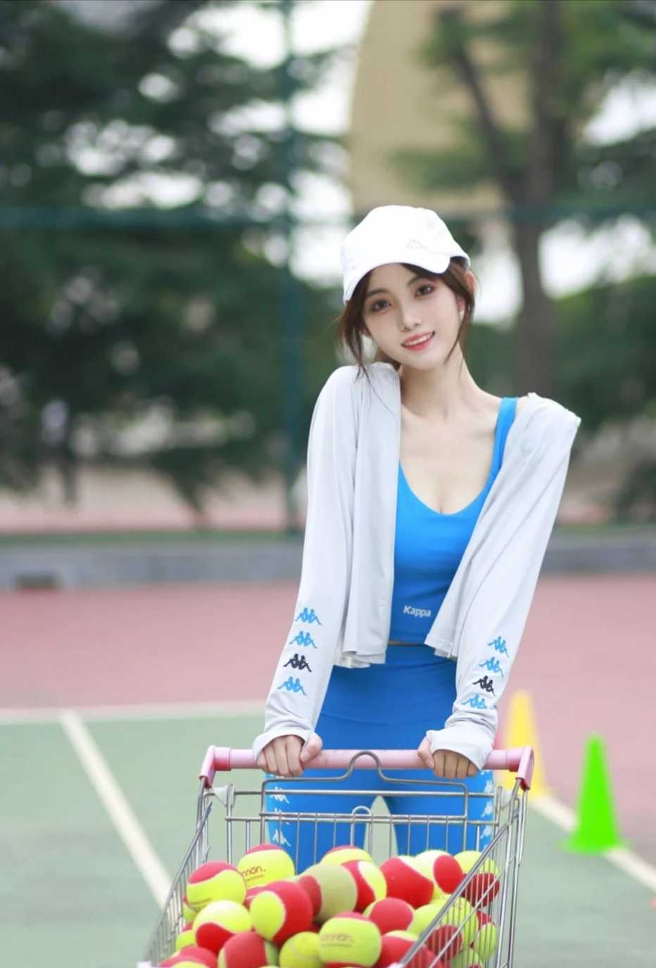 德城区粉嫩刚下海的学生妹