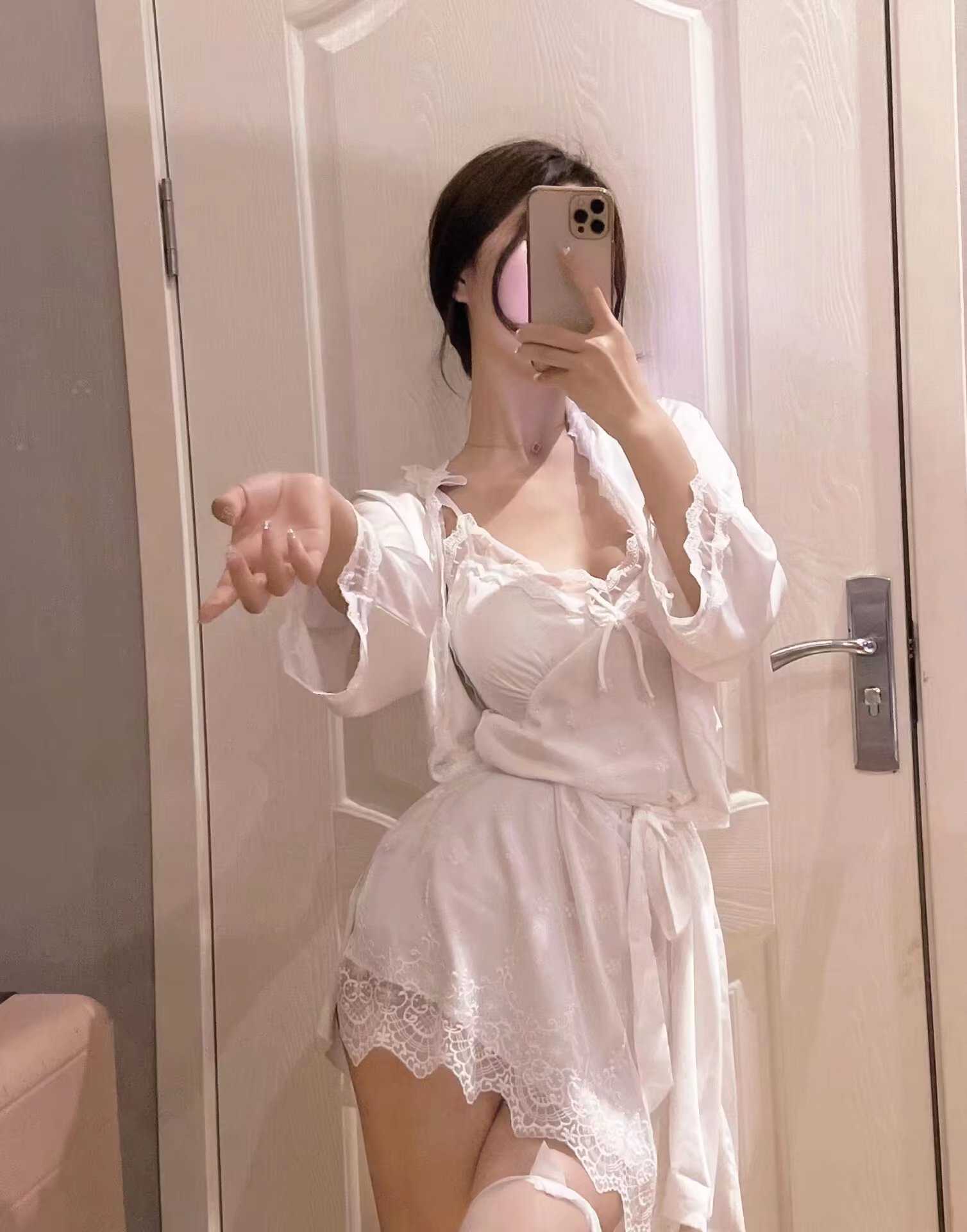 雨花会所年轻漂亮的美女