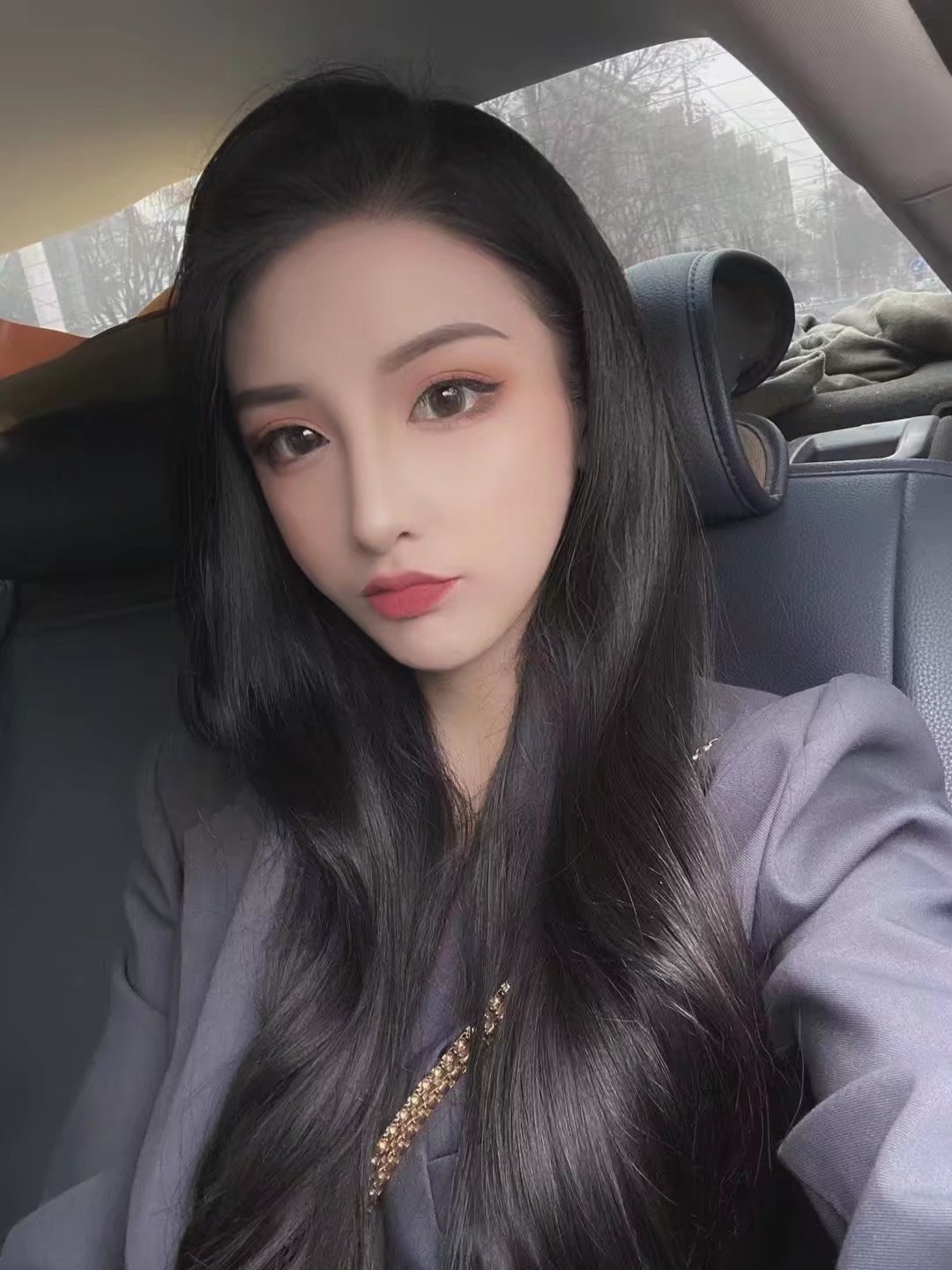 木渎美女服装老板娘