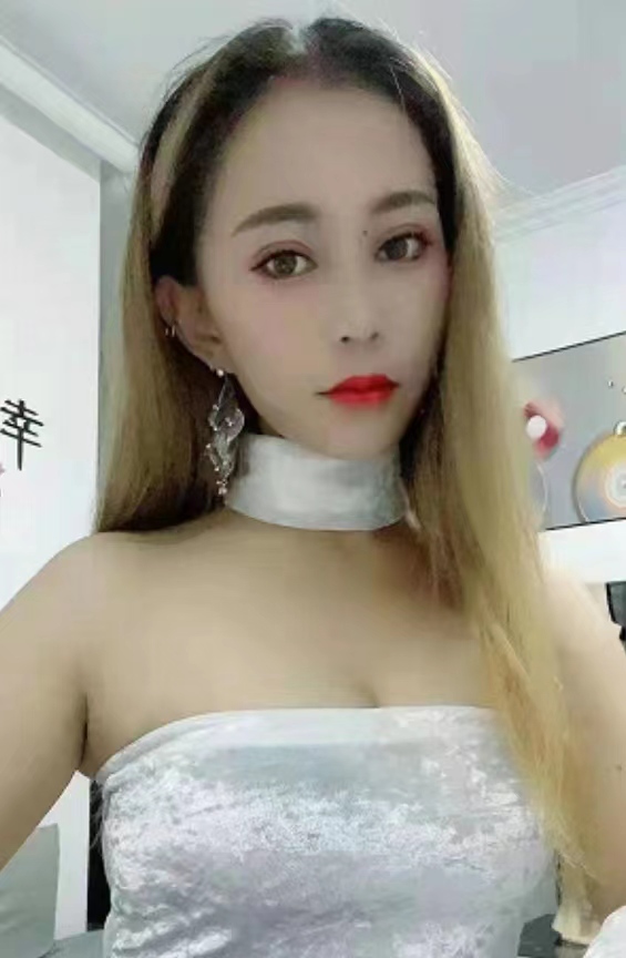活好的金发小妹