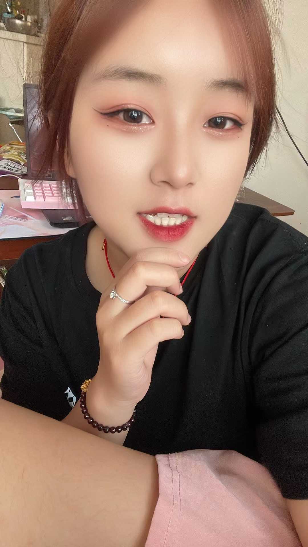 年轻貌美小少妇