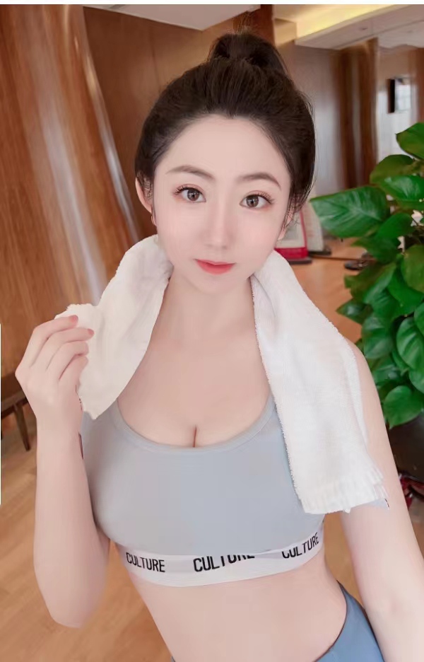 瑜伽妹子，解锁很多姿势