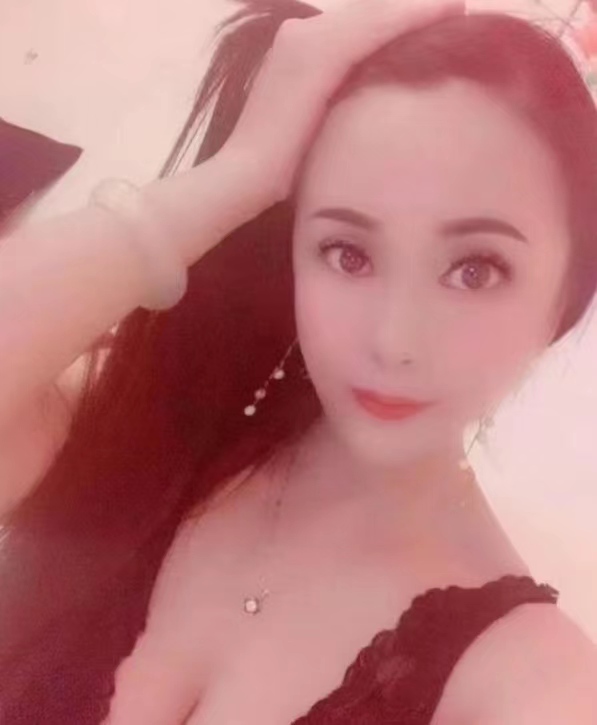 熟女大姐姐，颜值6分