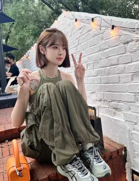 万达附近苗条小姐姐