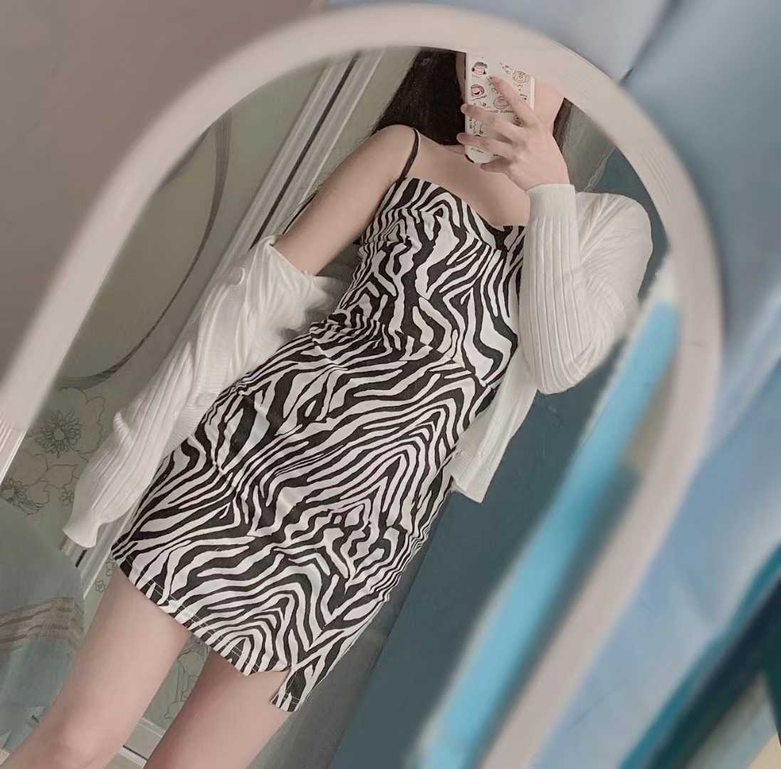 长沙市很火的小姐姐，制服诱惑很多